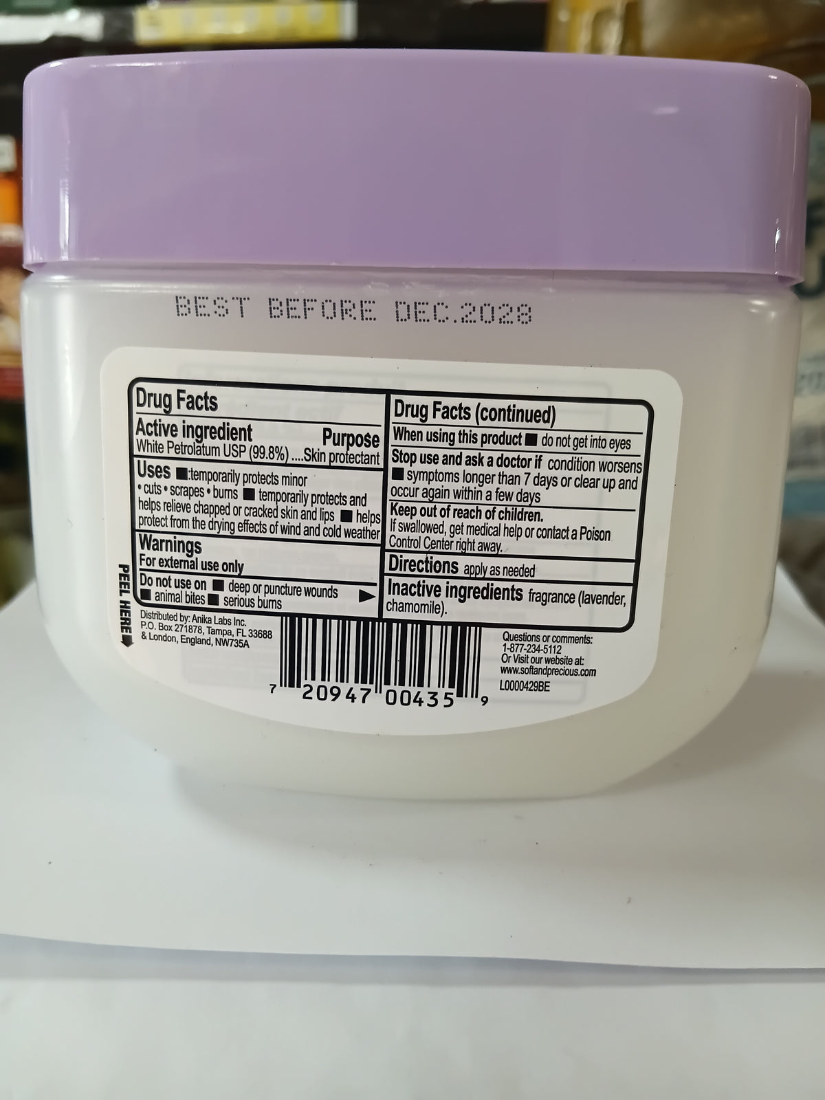 SOFT & PRECIOUS. LAVENDER AND CHAMOMILE